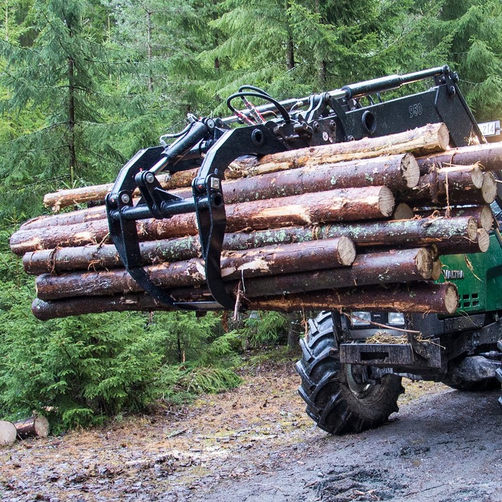 Puukoura etukuormaimeen, pultattu Trima-kiinnitys